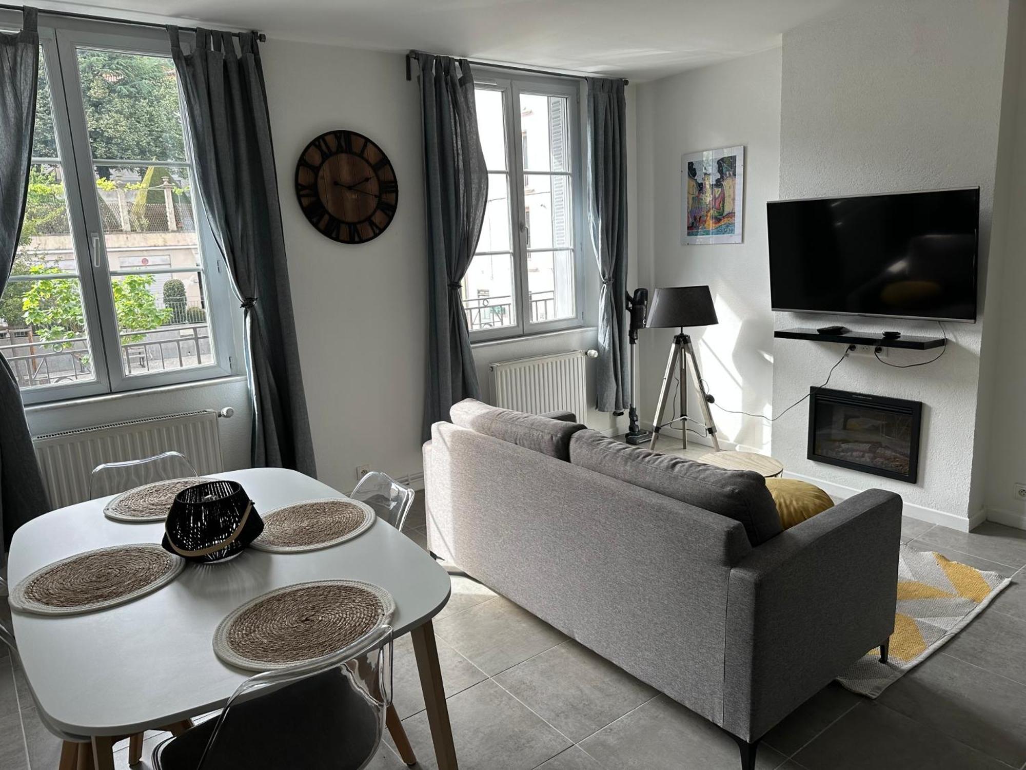 Appartement Avec Terrasse Au Puy Le Puy-en-Velay المظهر الخارجي الصورة
